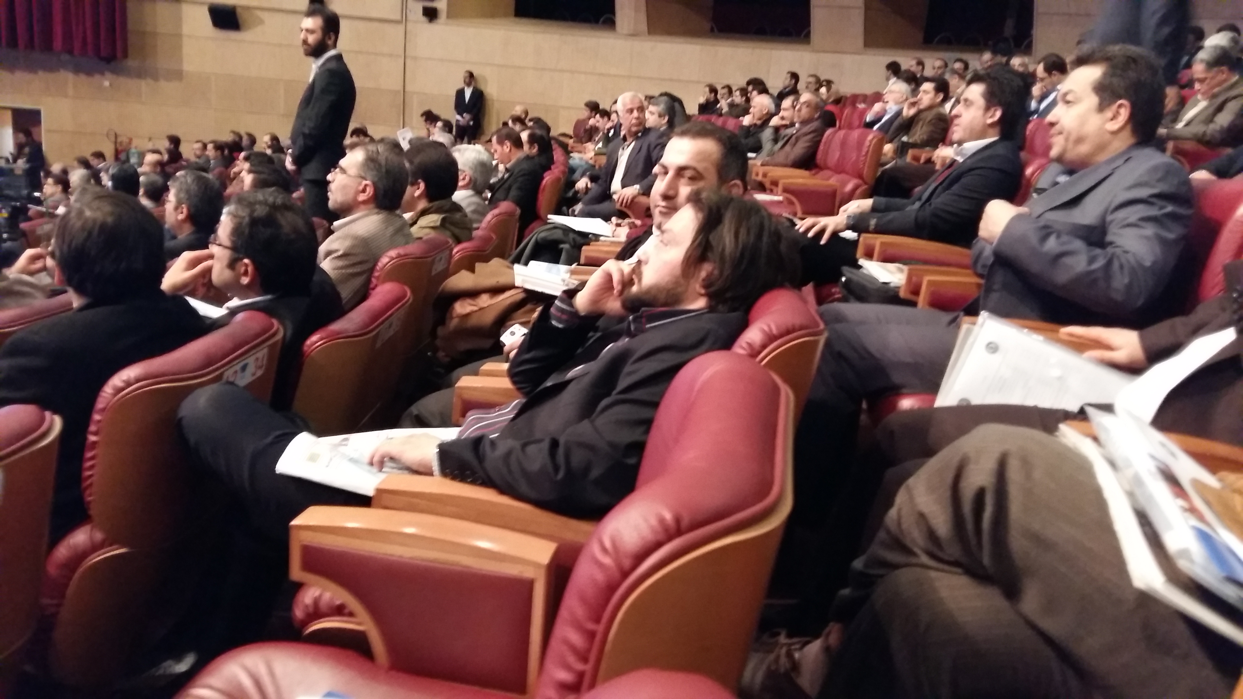 سمیتئاتر نفوذ رهبری مجتمع فنی تهران 