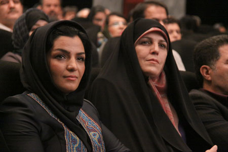  ارتباط‌های-مجازی-جایگزین-ارتباط‌های-واقعی-شده1 