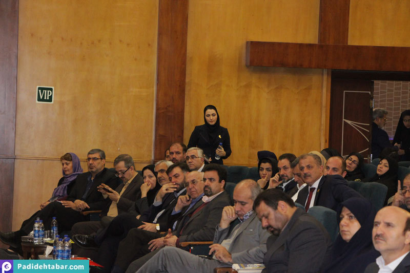 تجلیل از 7 کارآفرین برتر سال 95 استان تهران 