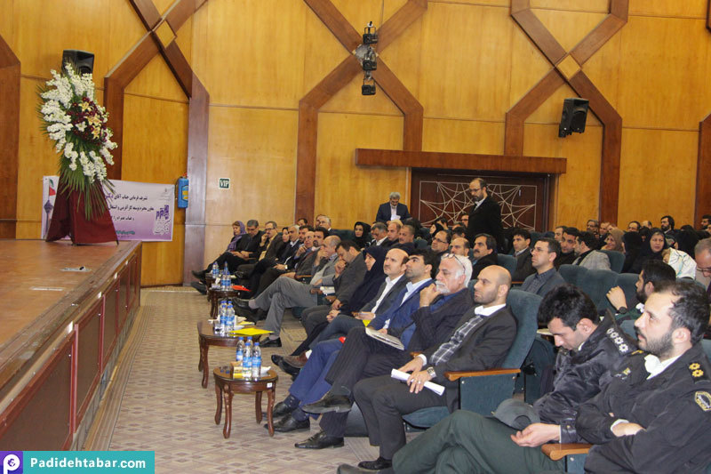 تجلیل از 7 کارآفرین برتر سال 95 استان تهران 