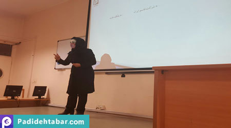 زینب حبیبی تبار موسس شرکت پدیده تبار  در بین دانشجویان ارشد مجازی دانشکده کارآفرینی دانشگاه تهران 