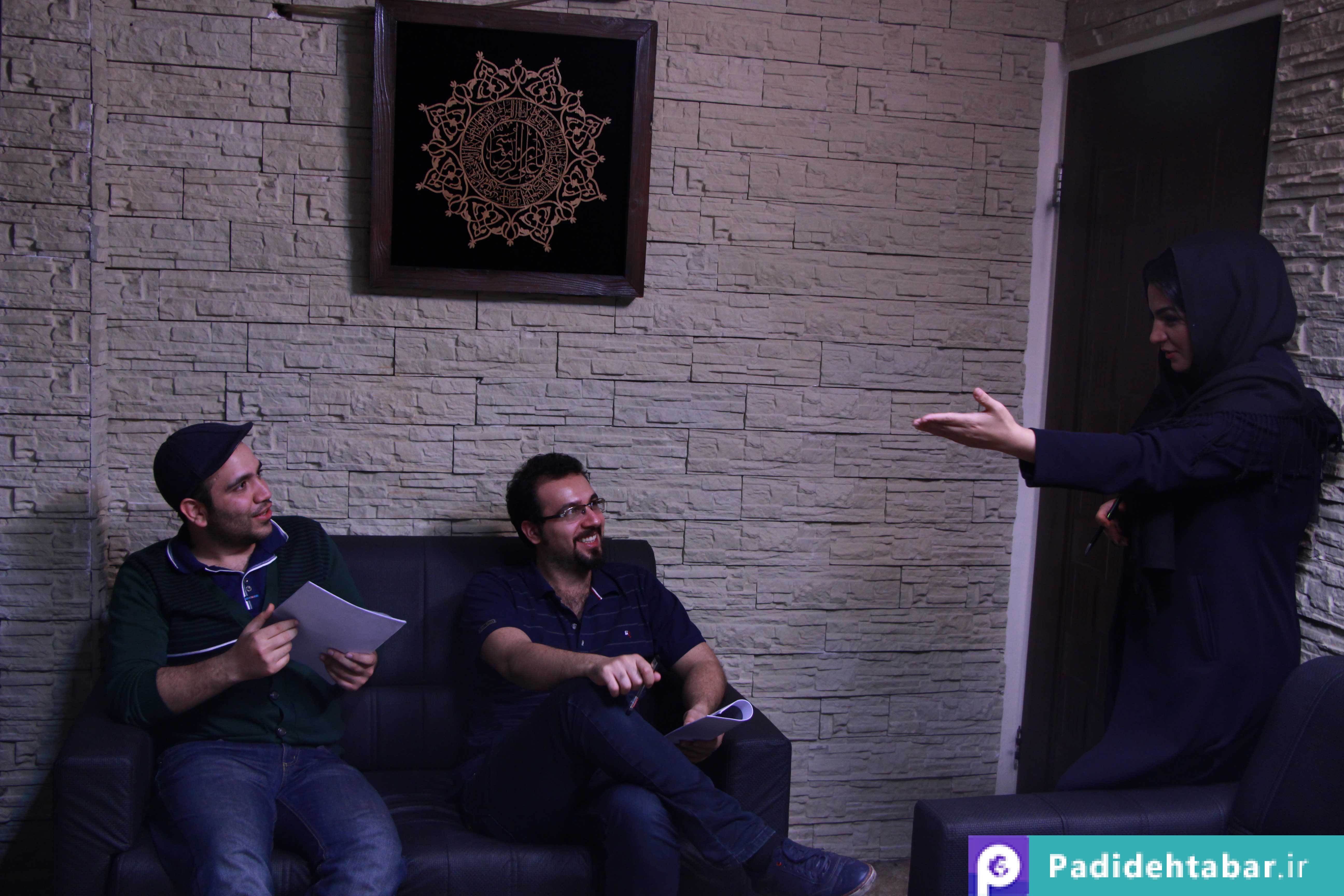 سمیتئاتر
تاکسیرانی
پدیده تبار
اروند
اتاق فکر
نمایشنامه نویسی